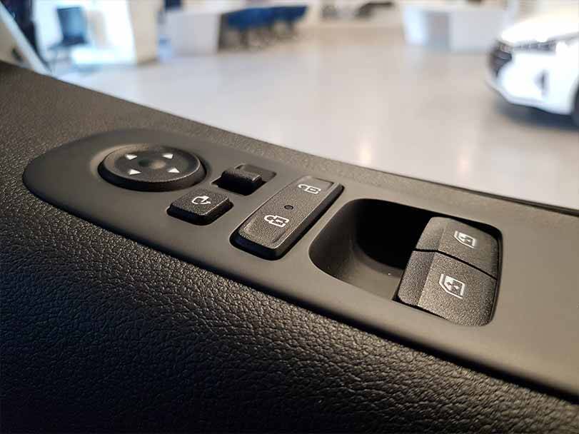 Hyundai Staria 2024 Interior Window Controls