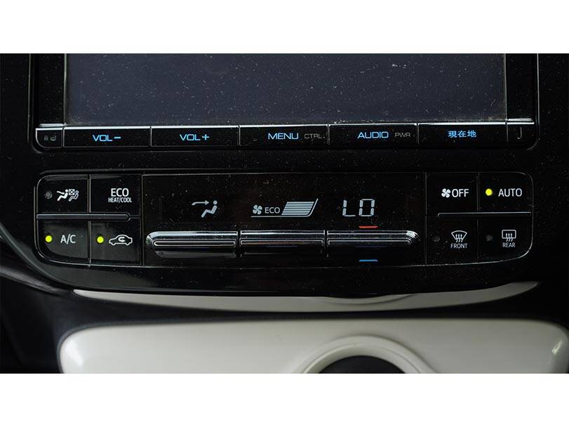 Toyota Prius 4th Generation Interior AC Controls
