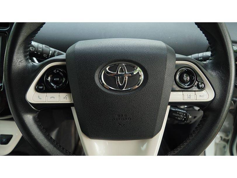 Toyota Prius 4th Generation Interior Steering