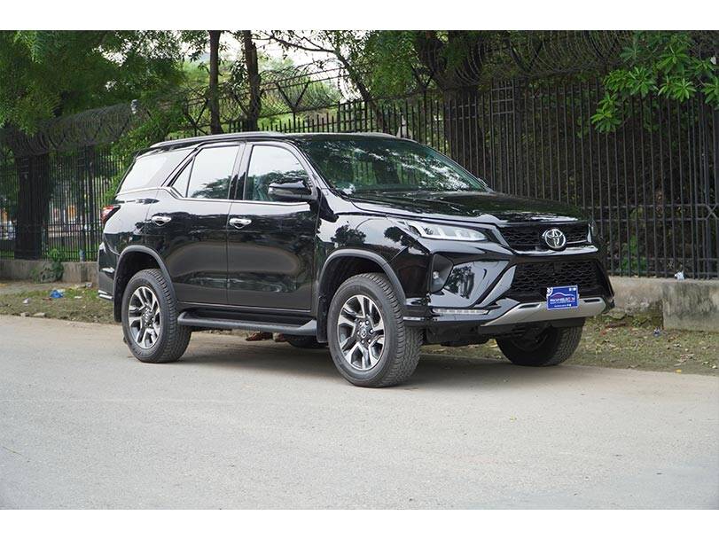Toyota Fortuner Price in Pakistan 2024, Images, Reviews & Specs PakWheels