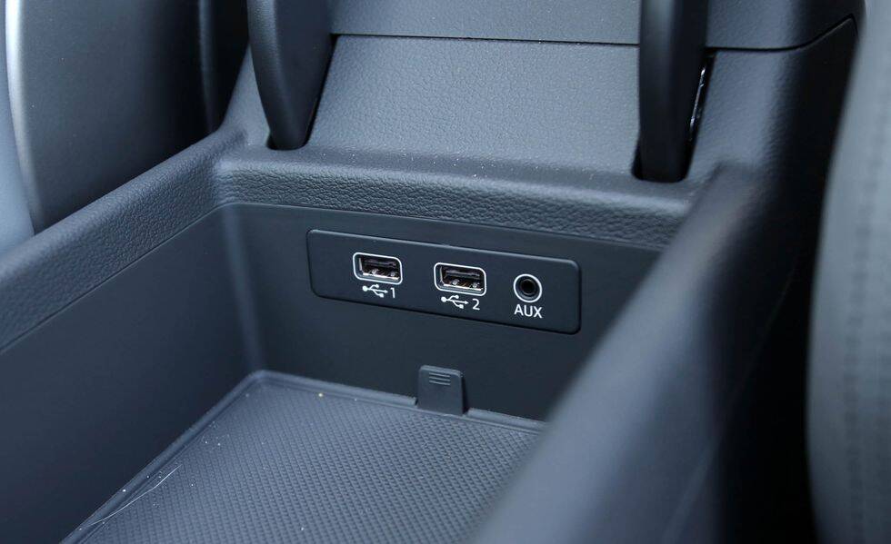 Audi S5 Interior Front power Outlet & Auxiliary 