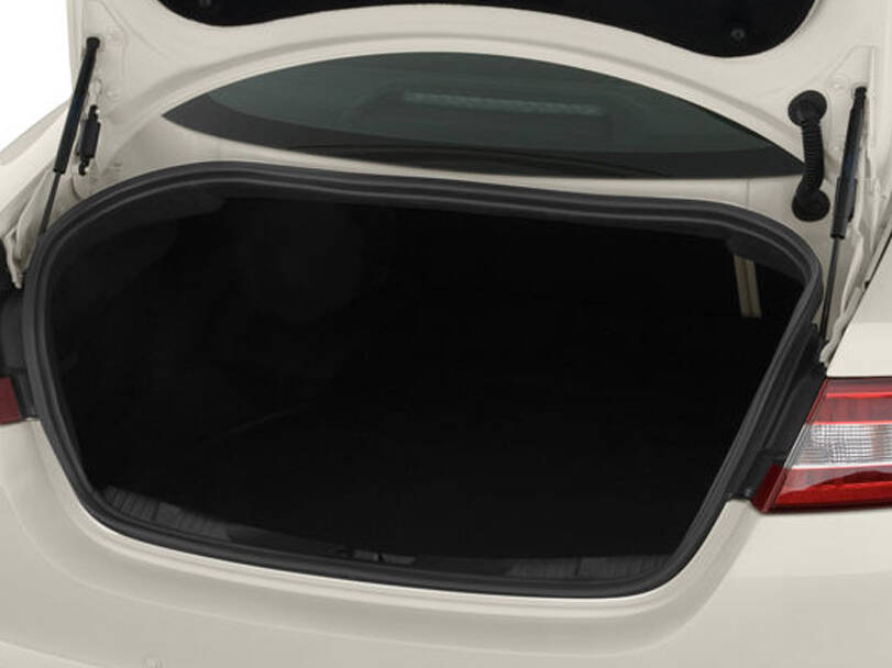 Jaguar XF 1st (X250) Generation Exterior 