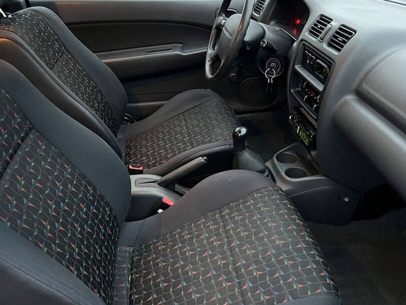 مازدا 323 Interior 