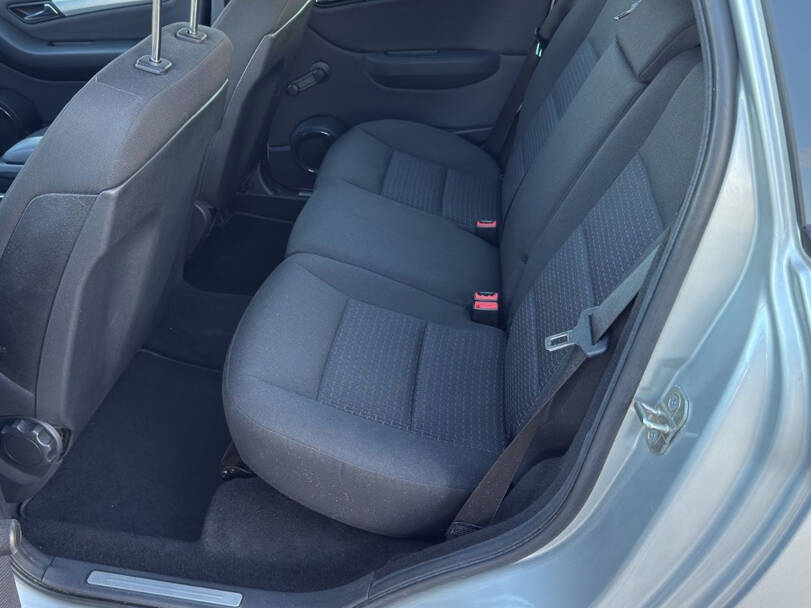 مرسڈیز بینز بی کلاس 1st (W245) Generation Interior 