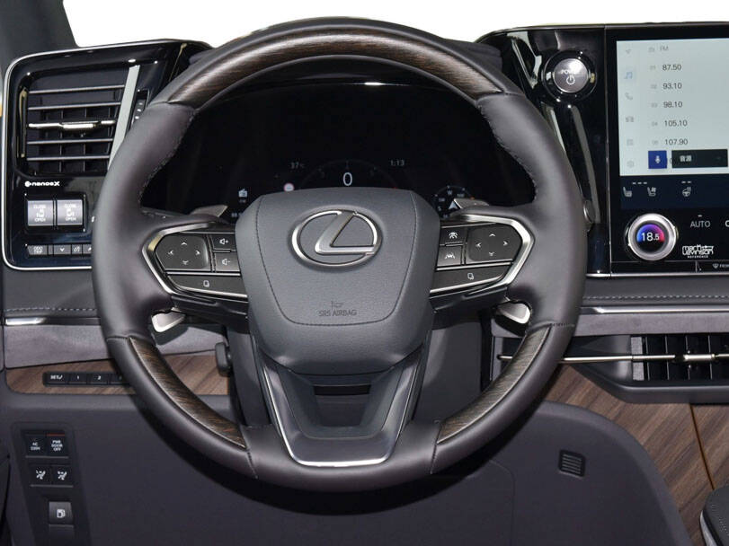 Lexus LM Interior Steering Wheel